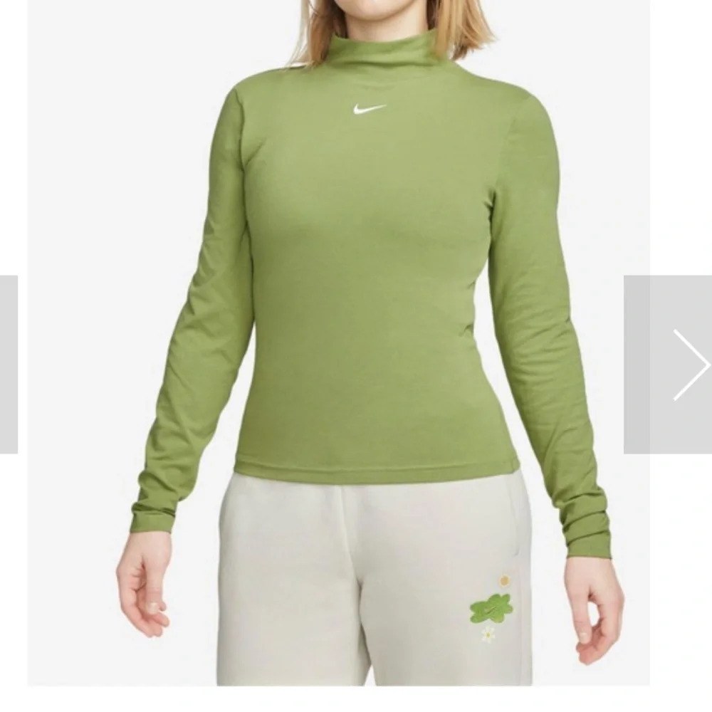 Nike center swoosh moss sage green turtleneck top crop medium new with tags